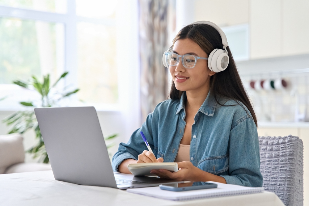 a fresh graduate taking online courses